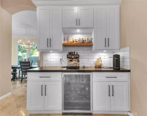Kitchen - 13385 Canyon Hts, Yucaipa, CA 92399 photo 2 of 11