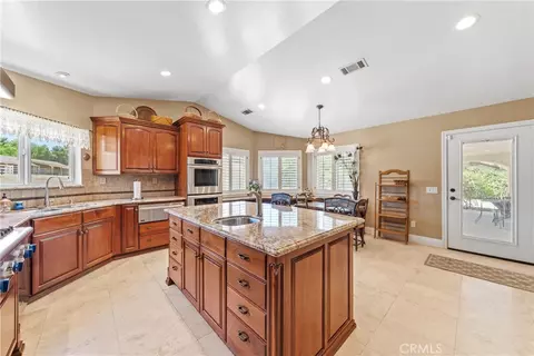 Kitchen - 17945 Copper Queen, Perris, CA 92570 photo 2 of 5