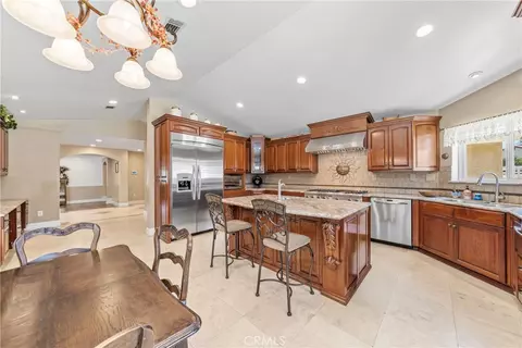 Kitchen - 17945 Copper Queen, Perris, CA 92570 photo 4 of 5