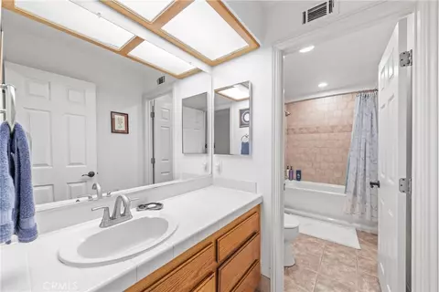 Bath - 17945 Copper Queen, Perris, CA 92570 photo 1 of 5
