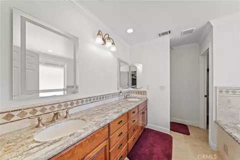 Bath - 17945 Copper Queen, Perris, CA 92570 photo 2 of 5