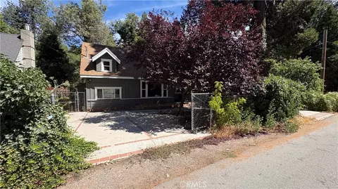23808 Pioneer Cp, Crestline, CA 92325