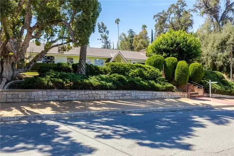 Exterior - 1151 W W Cres, Redlands, CA 92373 photo 1 of 17