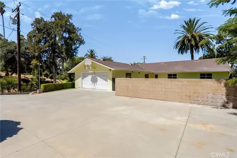 Exterior - 1151 W W Cres, Redlands, CA 92373 photo 12 of 17