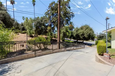 Exterior - 1151 W W Cres, Redlands, CA 92373 photo 15 of 17