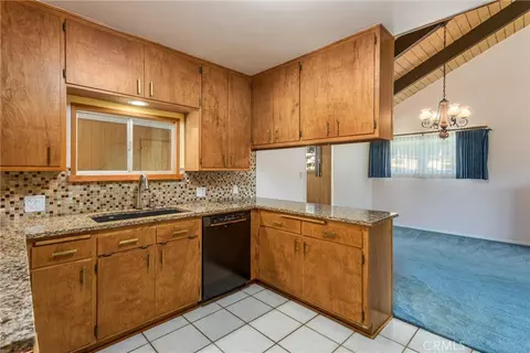 Kitchen - 1151 W W Cres, Redlands, CA 92373 photo 2 of 4