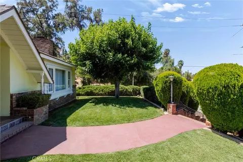 Exterior - 1151 W W Cres, Redlands, CA 92373 photo 6 of 17