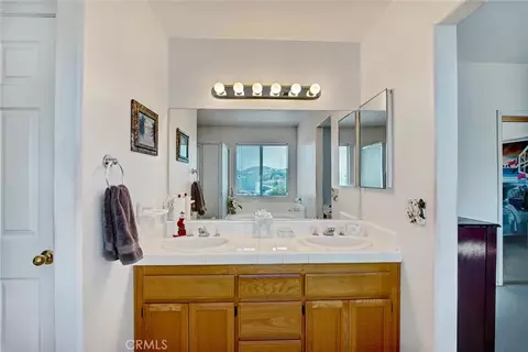 Bath - 14035 Moonridge, Riverside, CA 92503 photo 3 of 5