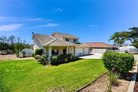 Exterior - 14035 Moonridge, Riverside, CA 92503 photo 4 of 8