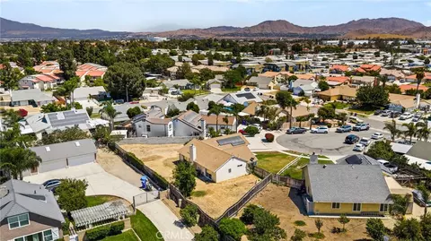 View/Area - 254 Hawthorne St, Rialto, CA 92376 photo 3 of 5