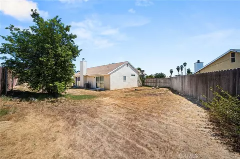 Exterior - 254 Hawthorne St, Rialto, CA 92376 photo 5 of 6