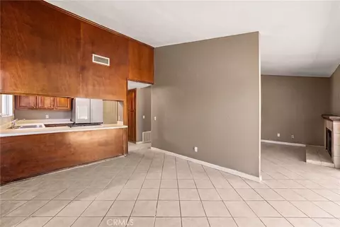 254 Hawthorne St, Rialto, CA 92376 photo 5