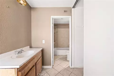 254 Hawthorne St, Rialto, CA 92376 photo 12