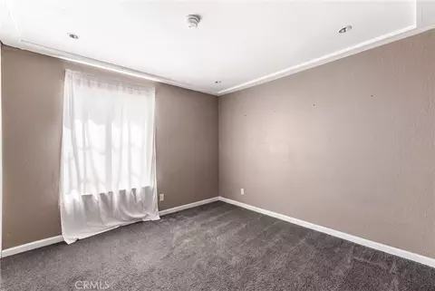 254 Hawthorne St, Rialto, CA 92376 photo 9