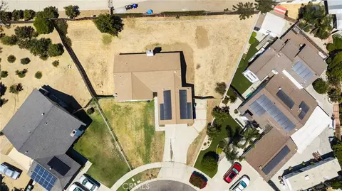View/Area - 254 Hawthorne St, Rialto, CA 92376 photo 1 of 5