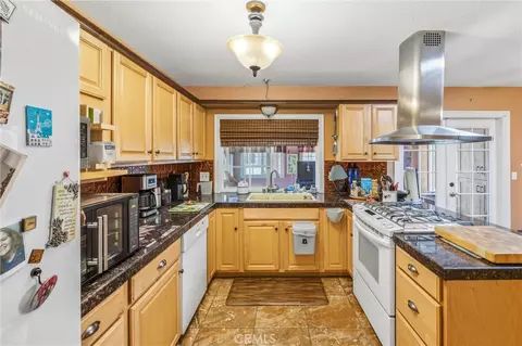 Kitchen - 1539 Robyn, Redlands, CA 92374 photo 6 of 6