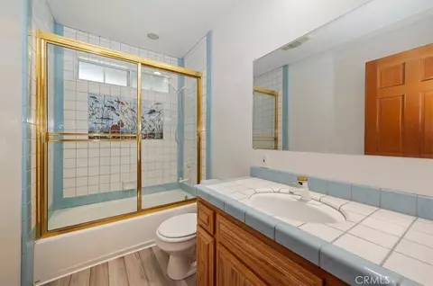 Bath - 26620 Modoc, Lake Arrowhead, CA 92352 photo 3 of 3