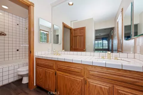 Bath - 26620 Modoc, Lake Arrowhead, CA 92352 photo 2 of 3