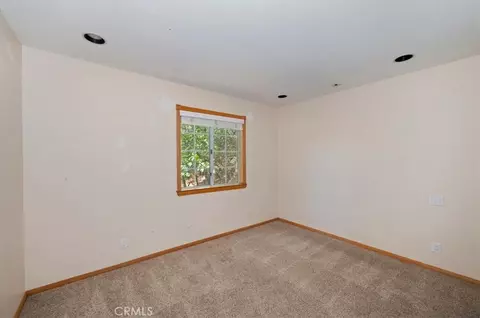 Bedroom - 26620 Modoc, Lake Arrowhead, CA 92352 photo 4 of 7
