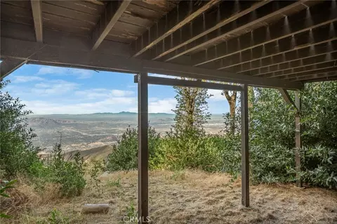 Exterior - 24251 Great View Dr, Crestline, CA 92325 photo 6 of 9