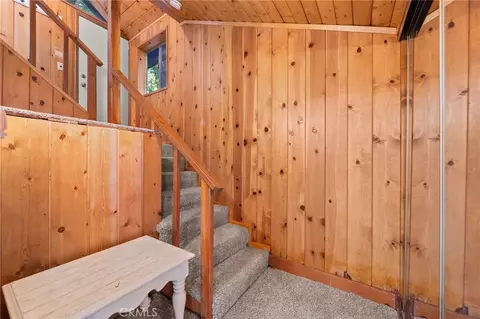 Entry Way - 24251 Great View Dr, Crestline, CA 92325 photo 2 of 2