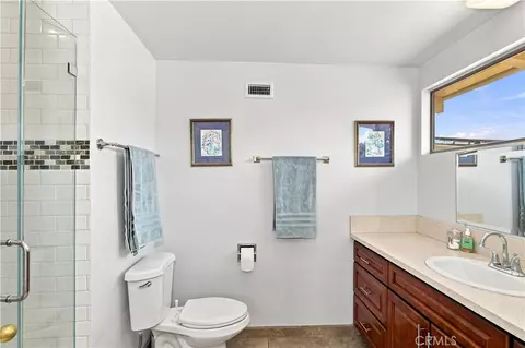 Bath - 625 Lancer, Corona, CA 92879 photo 3 of 4