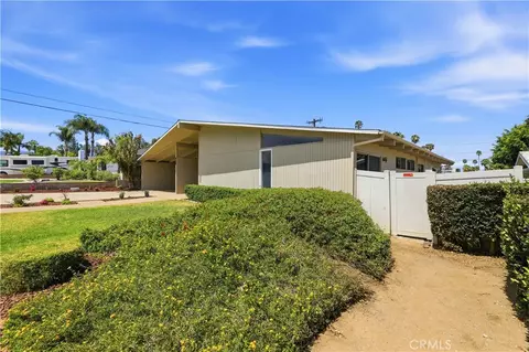 Exterior - 625 Lancer, Corona, CA 92879 photo 11 of 14