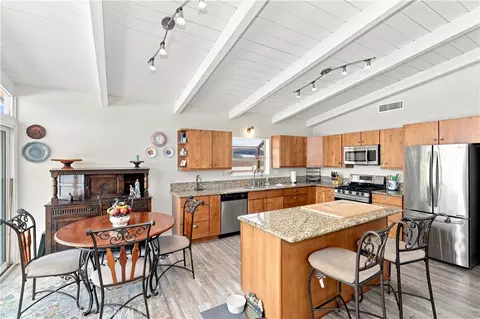Kitchen - 625 Lancer, Corona, CA 92879 photo 3 of 4