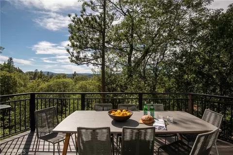 Exterior - 1340 Yosemite, Lake Arrowhead, CA 92352 photo 2 of 4