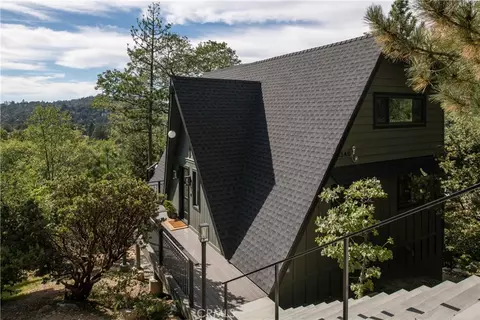 Exterior - 1340 Yosemite, Lake Arrowhead, CA 92352 photo 4 of 4
