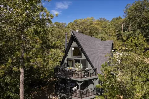 Exterior - 1340 Yosemite, Lake Arrowhead, CA 92352 photo 1 of 4