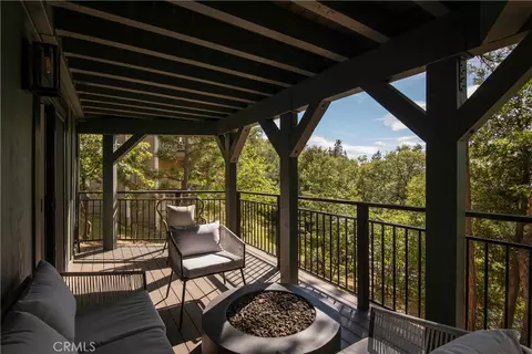 Exterior - 1340 Yosemite, Lake Arrowhead, CA 92352 photo 3 of 4