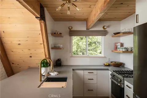 Kitchen - 1340 Yosemite, Lake Arrowhead, CA 92352 photo 1 of 2