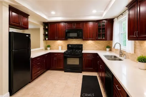 Kitchen - 1910 Grismer, Burbank, CA 91504 photo 2 of 2