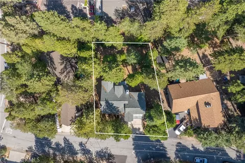 View/Area - 499 Bel Air Dr, Lake Arrowhead, CA 92352 photo 2 of 3