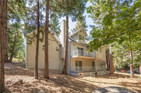 Exterior - 499 Bel Air Dr, Lake Arrowhead, CA 92352 photo 4 of 5