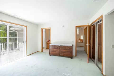 Bedroom - 499 Bel Air Dr, Lake Arrowhead, CA 92352 photo 1 of 2