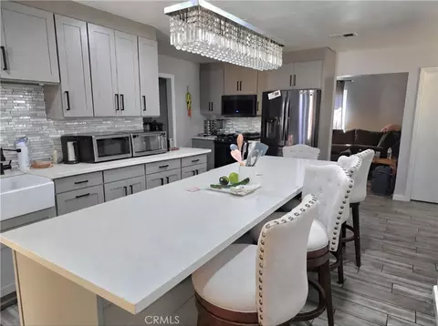 Kitchen - 1420 N Rancho Ave, Colton, CA 92324 photo 3 of 4