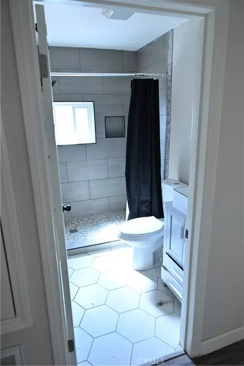 Bath - 22326 Pico St, Grand Terrace, CA 92313 photo 2 of 4