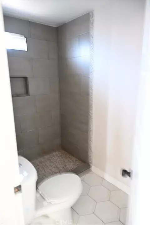Bath - 22326 Pico St, Grand Terrace, CA 92313 photo 3 of 4