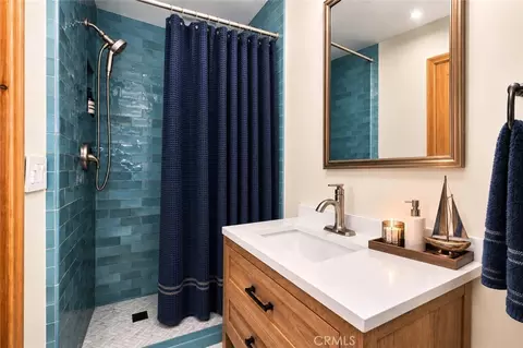 Bath - 359 John Muir Rd, Lake Arrowhead, CA 92352 photo 3 of 3