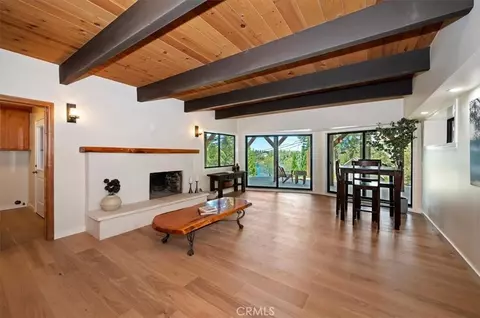 Living - 359 John Muir Rd, Lake Arrowhead, CA 92352 photo 5 of 7