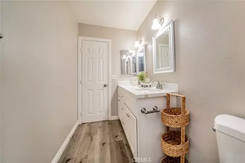 Bath - 4659 Crestview, Norco, CA 92860 photo 2 of 4