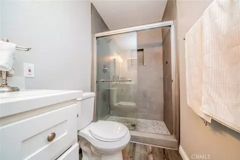 Bath - 4659 Crestview, Norco, CA 92860 photo 4 of 4