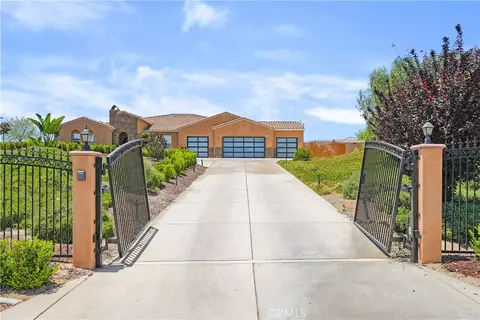 Exterior - 16282 Ginger Crk, Riverside, CA 92504 photo 1 of 17