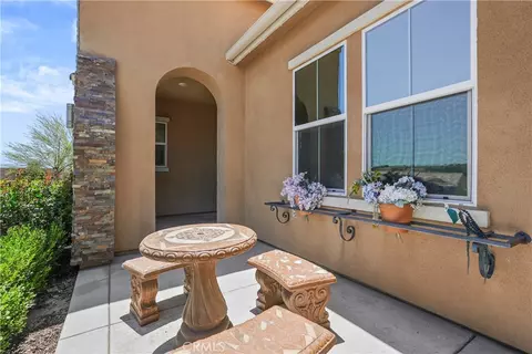 Exterior - 16282 Ginger Crk, Riverside, CA 92504 photo 6 of 17