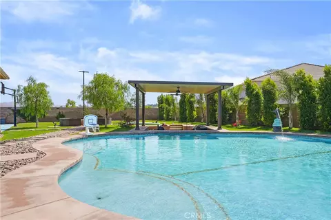 Exterior - 16282 Ginger Crk, Riverside, CA 92504 photo 14 of 17