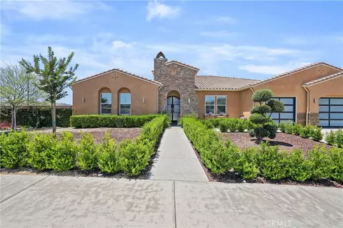 Exterior - 16282 Ginger Crk, Riverside, CA 92504 photo 14 of 17