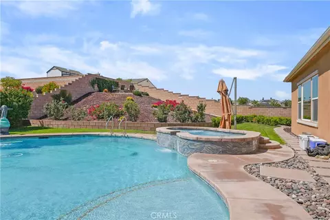 Exterior - 16282 Ginger Crk, Riverside, CA 92504 photo 11 of 17