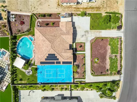 View/Area - 16282 Ginger Crk, Riverside, CA 92504 photo 3 of 6